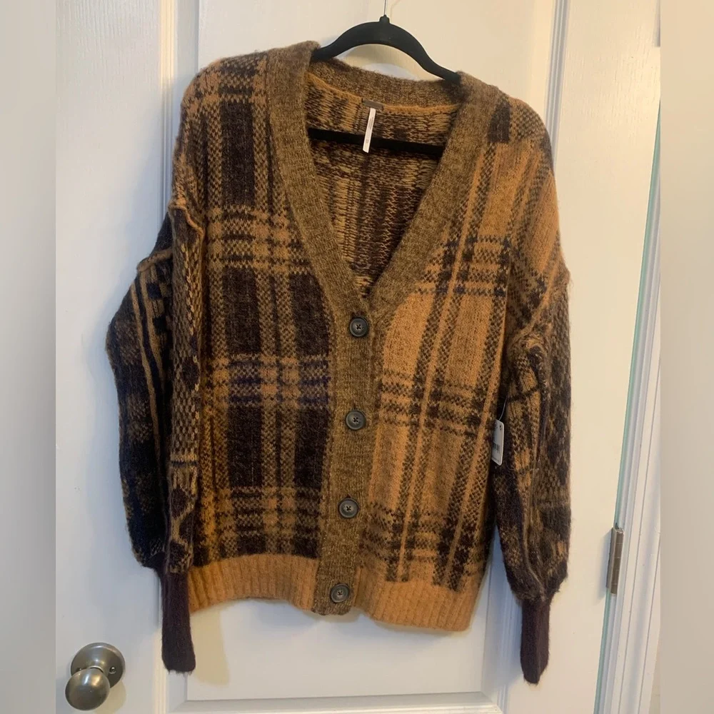 Free People Brown Sepia Plaid Jacquard Oversize Cardigan Sweater Size XS - Picture 3 of 5